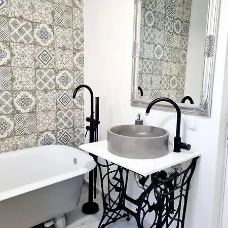 Cozy Apartment Near City Center 布加勒斯特 Exterior photo